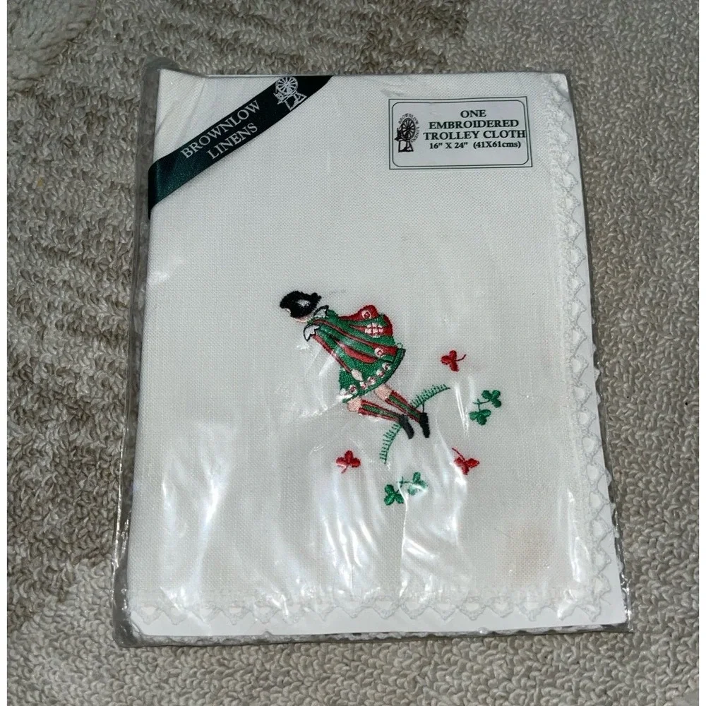 Vintage Brownlow Linens Irish embroidered Trolley cloth NEW
